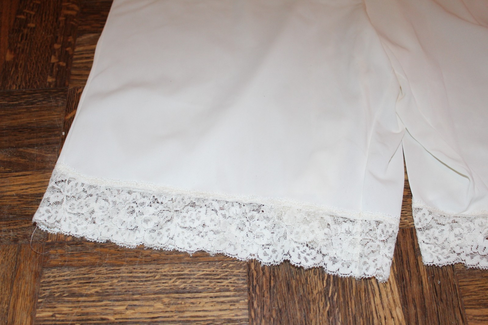 Vintage Ivory w/ Lace Inserts Tap Pants Petticoat Petti Pants Size S-M