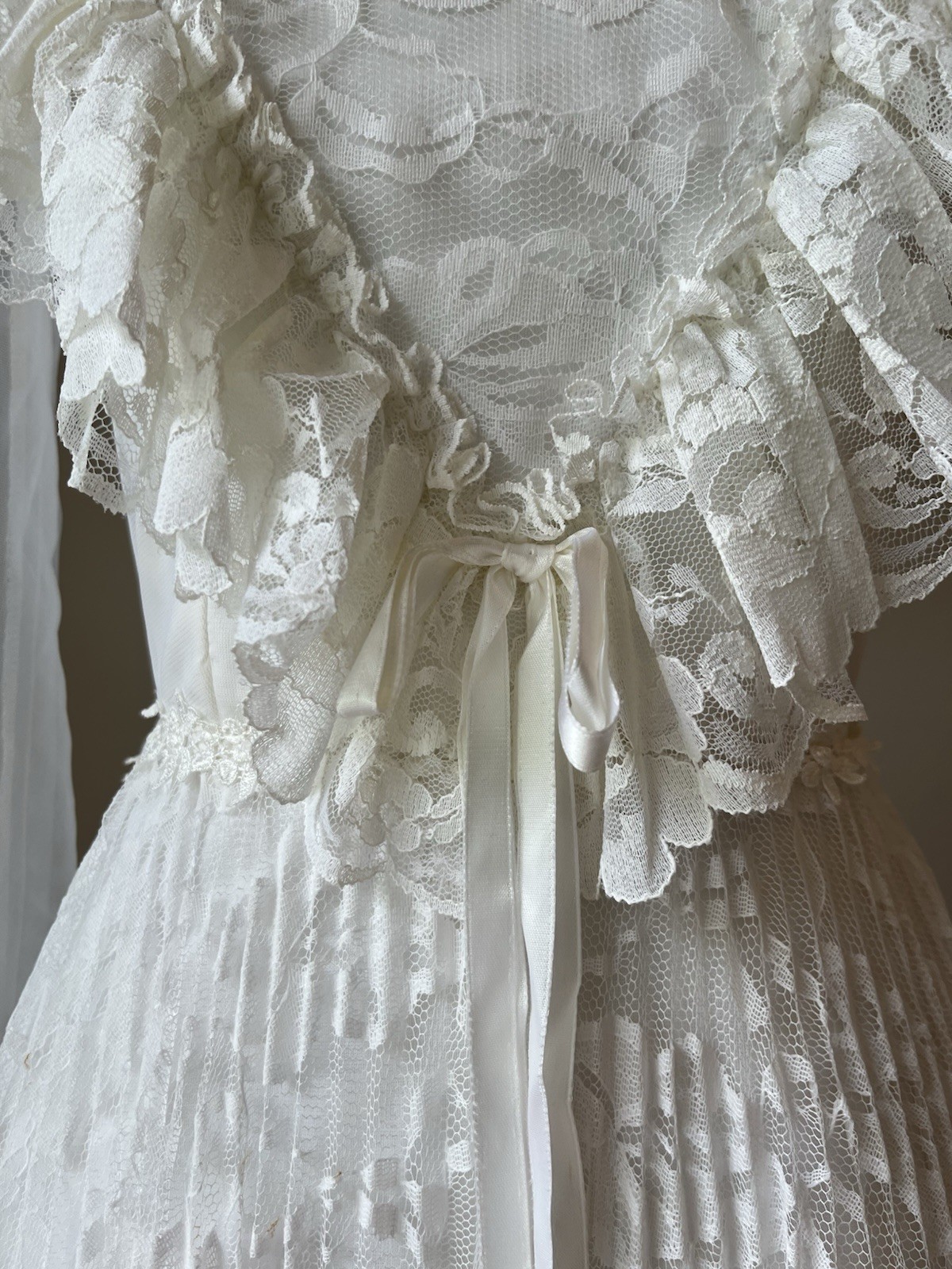 Vtg Victorian Prairie Cottage Lace pleated Wedding Dress 70s 80s Romantic 2?