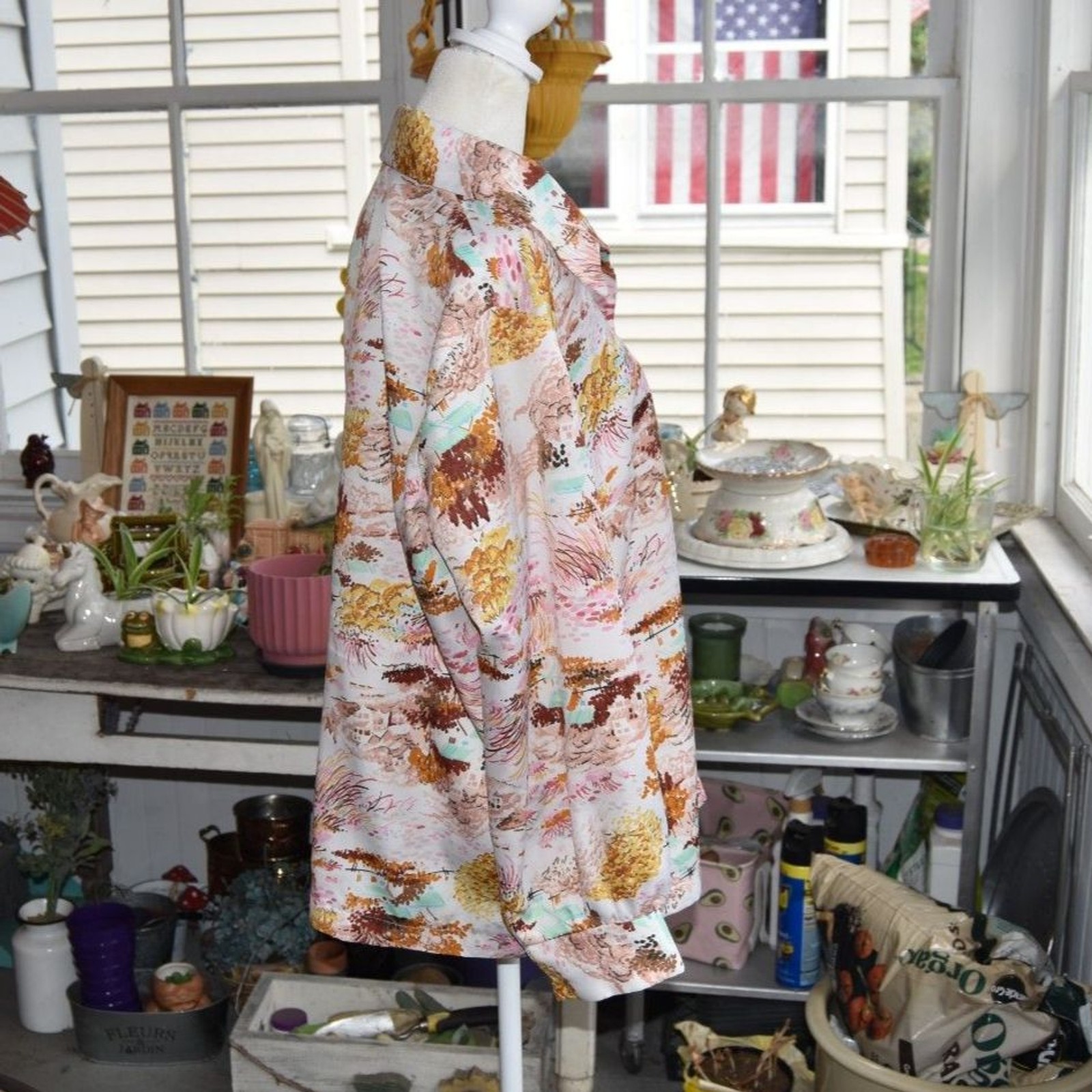 Vintage 70s Scenic Print Blouse Large XL Pink Cottage Landscape Shirt