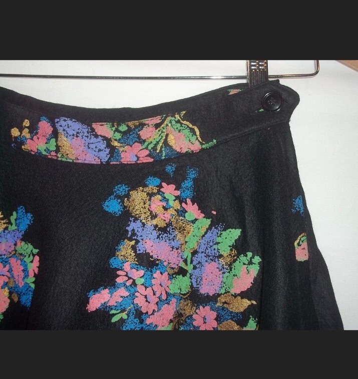 Vintage 50s Black Felted Wool Screen Print Floral Swingy Full Circle Skirt W25