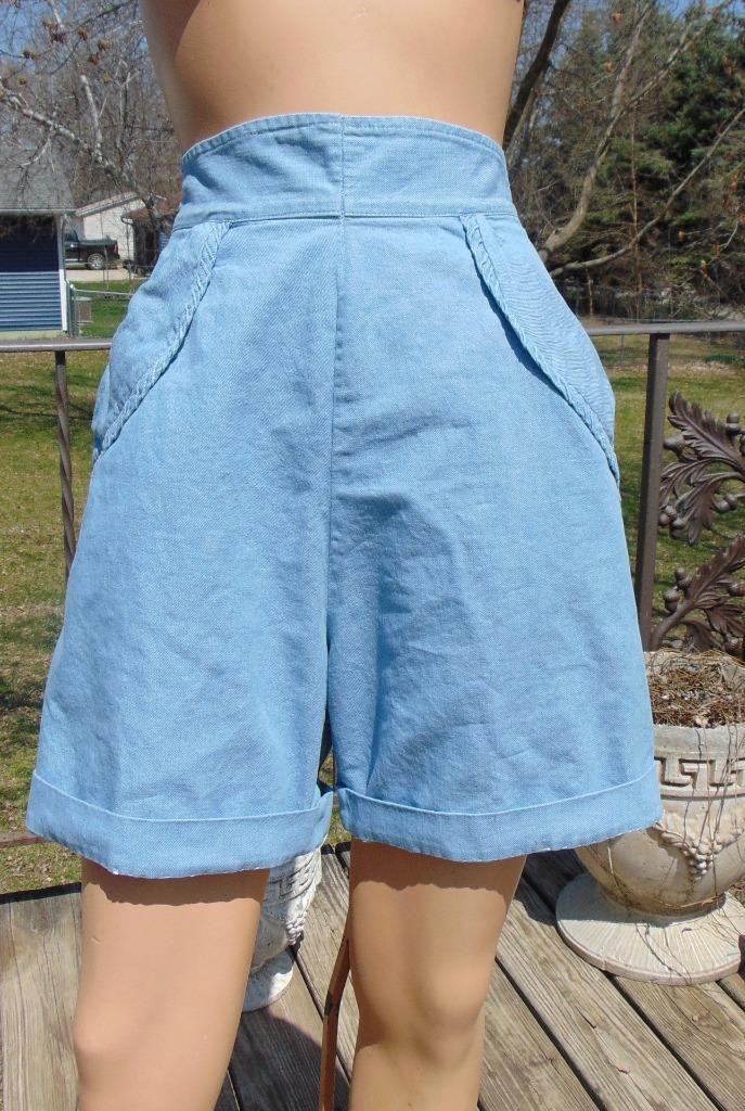 VTG 1940/50s Carole Chris of Calif Blue Denim High Waisted Shorts 24 W