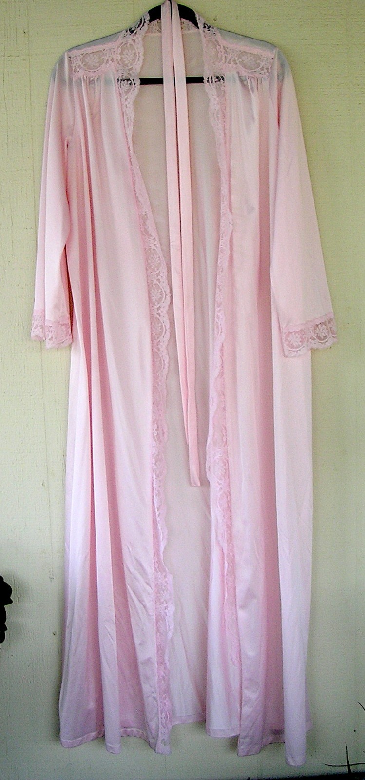 Vintage OLGA Robe Size M Light Pink Nylon Lace Trim Maxi Style 94007