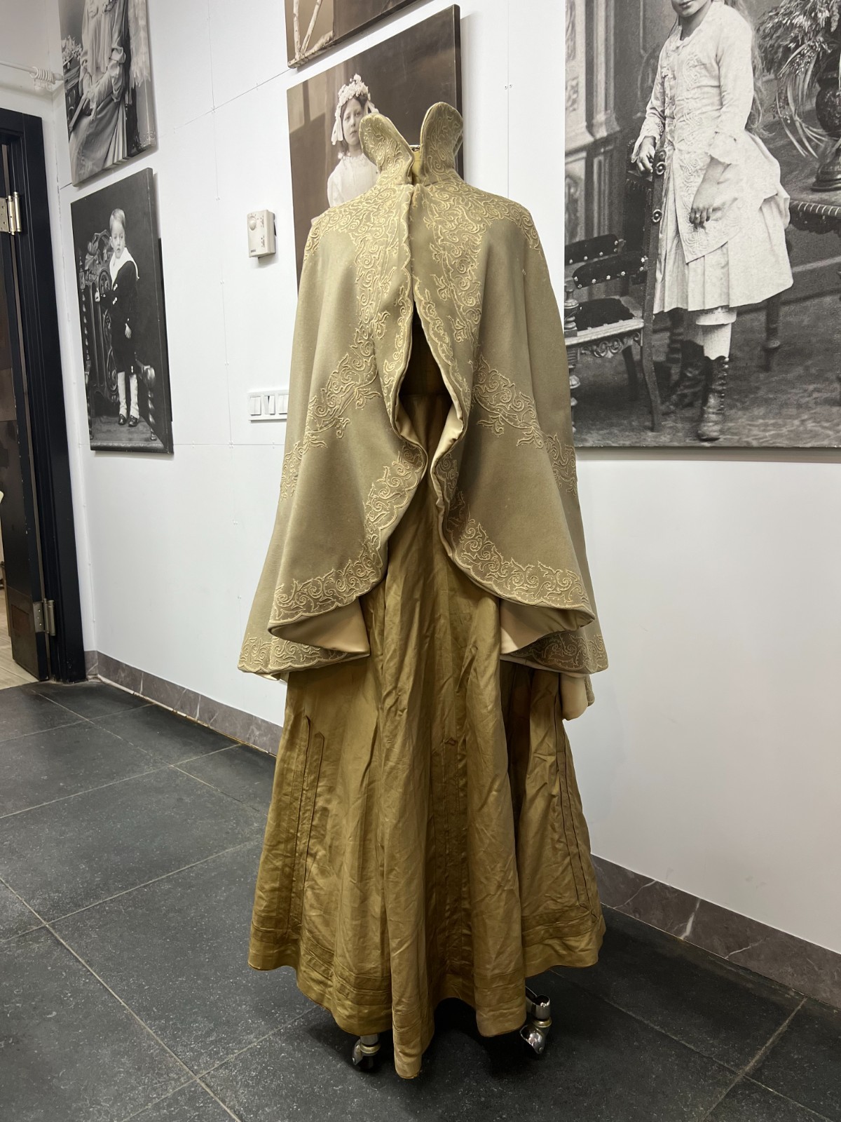 Antique women’s two-piece suit: a skirt and a cape. USA – 1880.