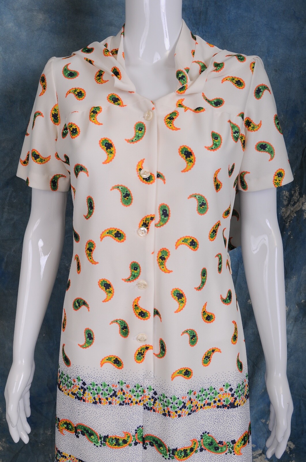 Vintage 1970s Walden classics polyester mini dress belted 6/8 pussy bow
