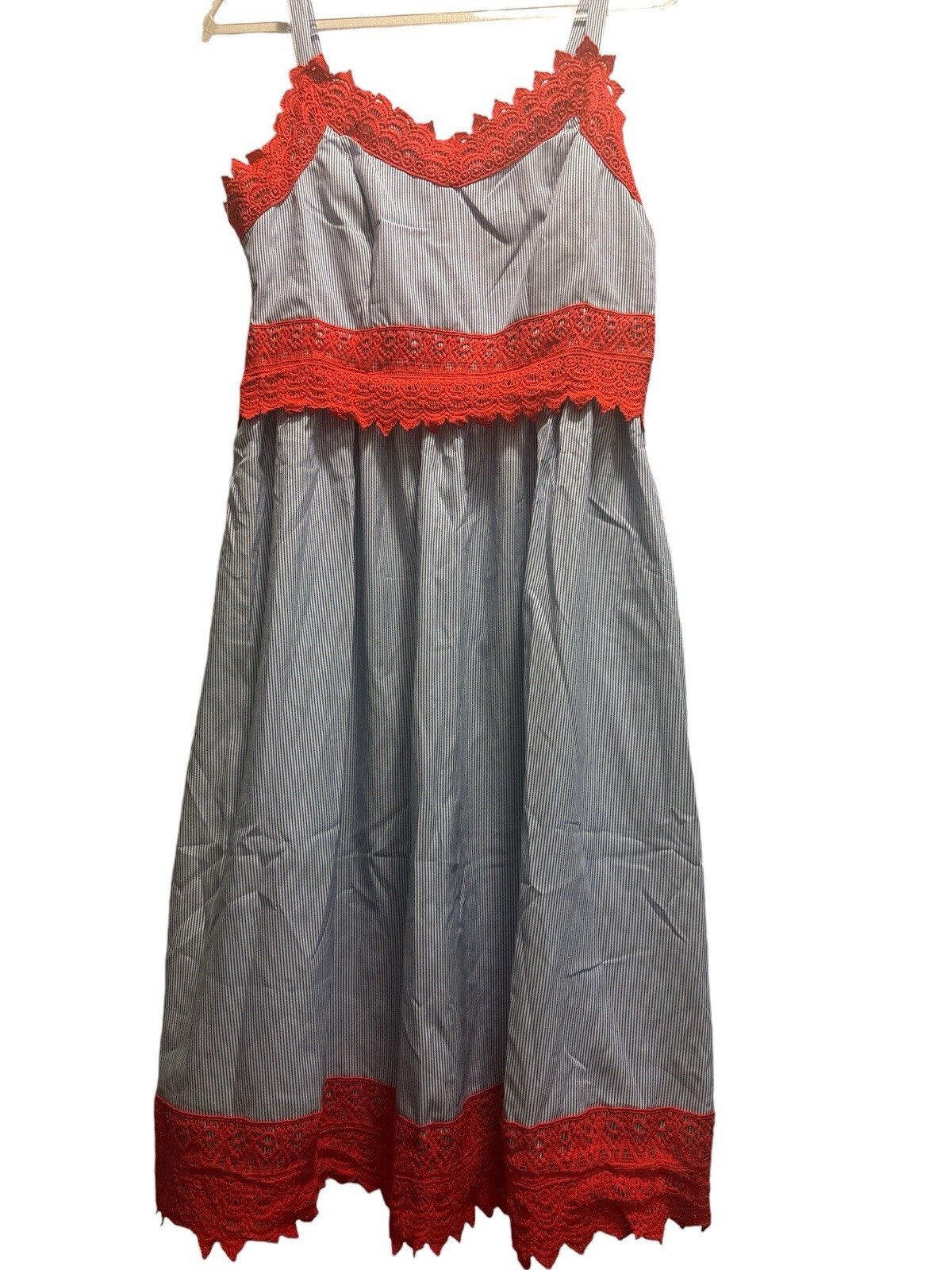 1950s Audrey Hepburn Style crochet Sweetheart Neck Lace Sleeveless Knee Length.